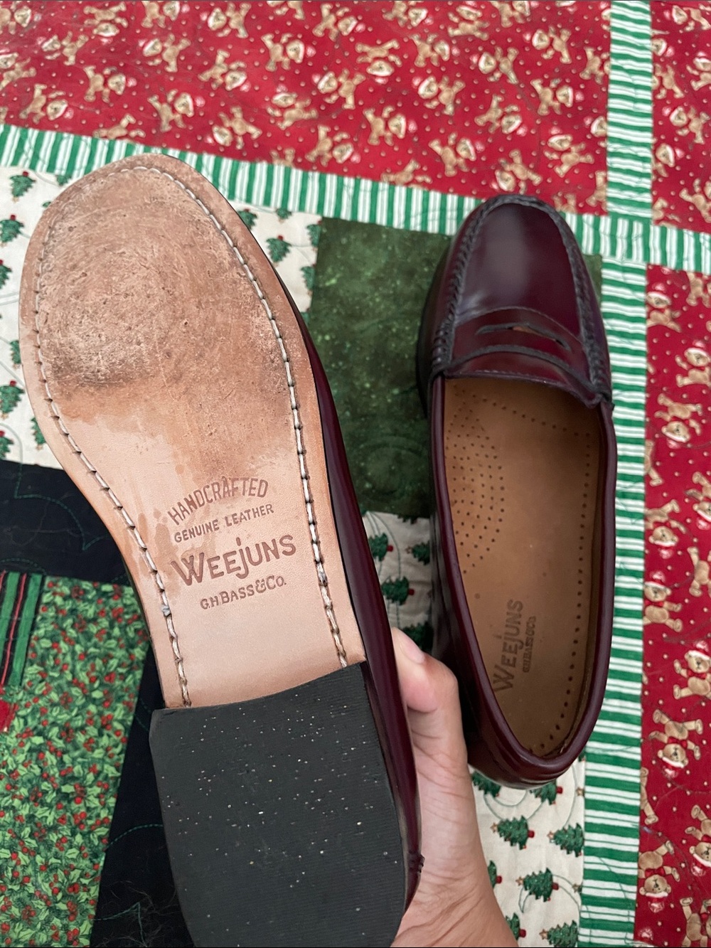 G.H. Bass & Co. Women's Burgundy Penny Loafers Size 7M - Picture 2 of 13